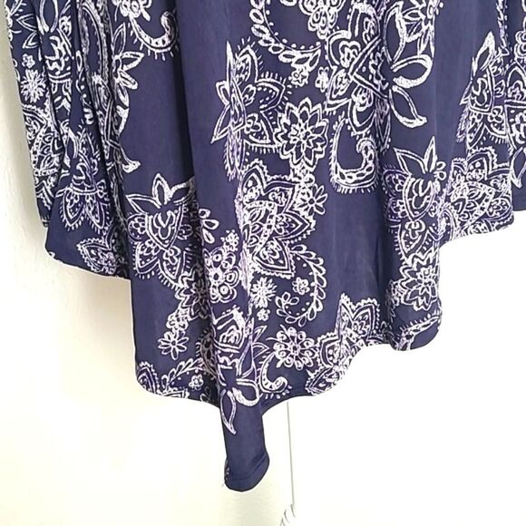 Made by Johnny- Johnny Was Blue & White Floral Asymmetrical Top, Size Large, NWT - Picture 4 of 10